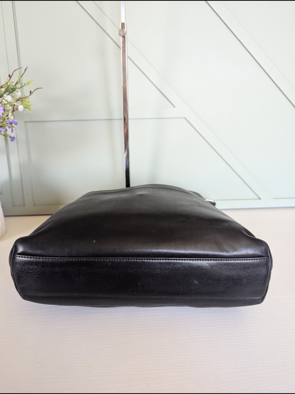 Vintage Coach Legacy Hobo Bag made from premium glovetanned leather. - Picture 6 of 12